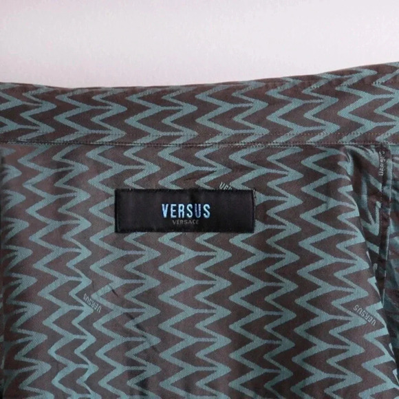 Vintage Versus by Versace ZigZag Green Blue Pattern Button Down Long Sleeve Top - Picture 5 of 5